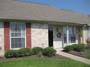 1233 Glenmeadow Dr, Beaumont, TX 77706