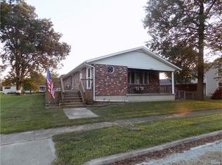 560 W 4th St, Beckemeyer, IL 62219