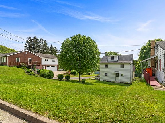 3rd image of 619 Elm Ave