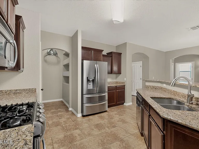 4921 Adrian Campos St — Photo 15