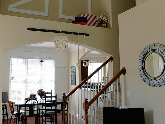 3rd image of 114 Sprouse Ln