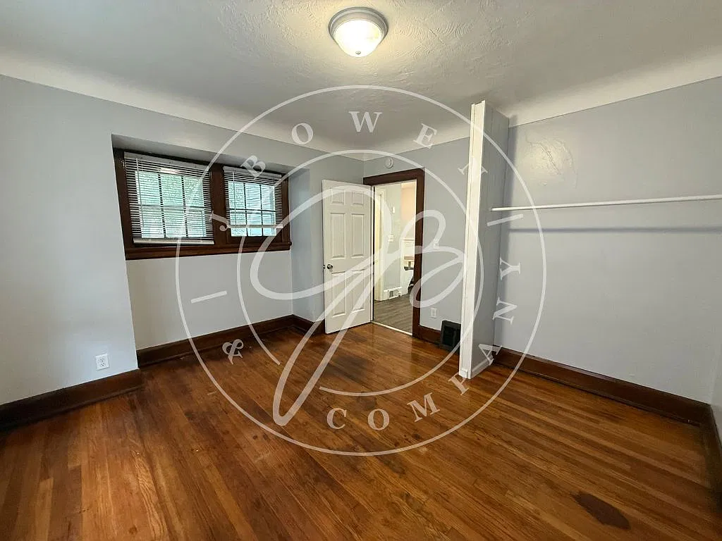 4 bed, 2.0 bath, 1439 sqft, $1,400 — Photo 4