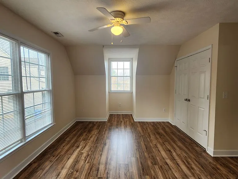 52 Iris St — Photo 16