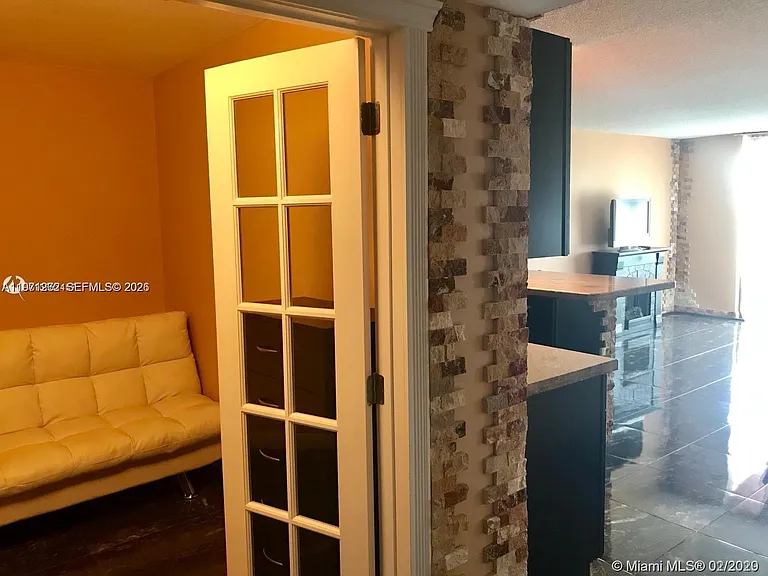 600 SE Three Islands Blvd #1018 — Photo 9