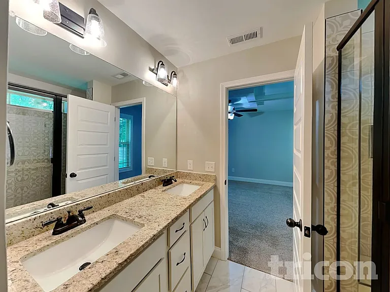 223 Fieldstone Ln — Photo 9