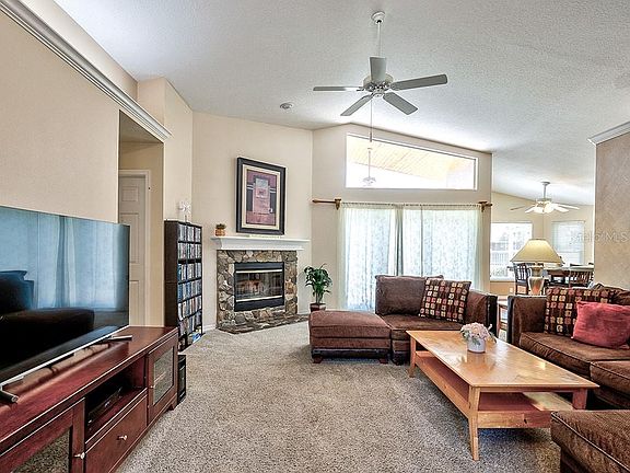 4th image of 1403 Country Trails Dr