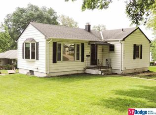 2805 S 40th St, Omaha, NE 68105