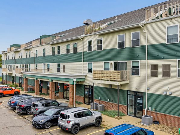 2125 McComb Rd Apt 202, Stoughton, WI 53589 – 1–2-bedroom rental in Stoughton