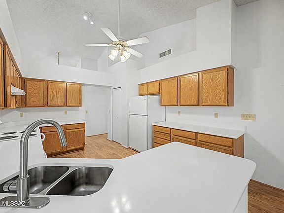 5th image of 3686 W Quasar St