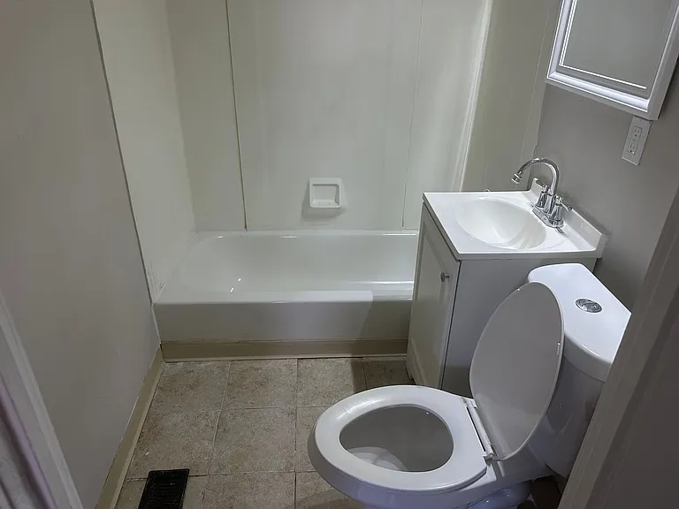 6553 Newman Ave — Photo 7