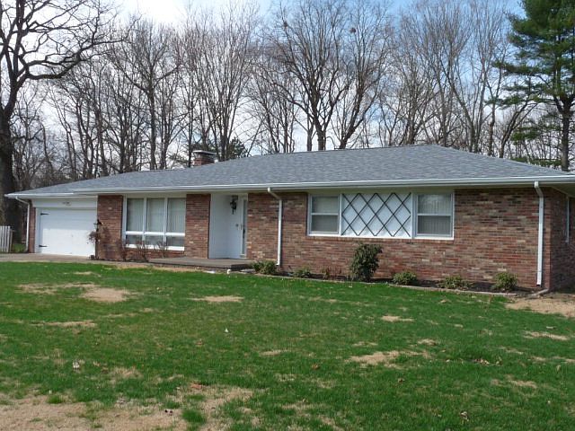 1st image of 3200 Vista Dr