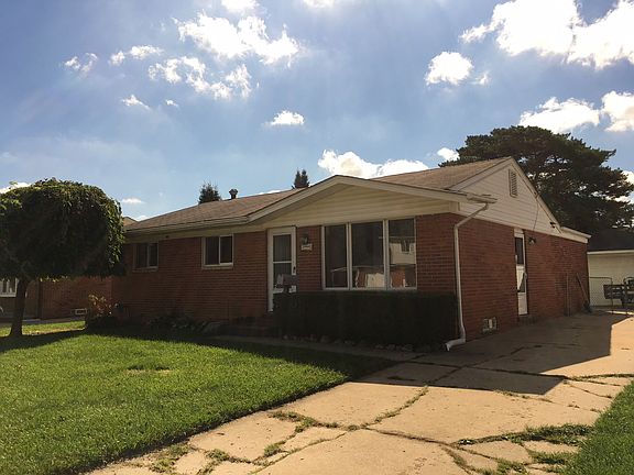 2nd image of 32649 Steinhauer St