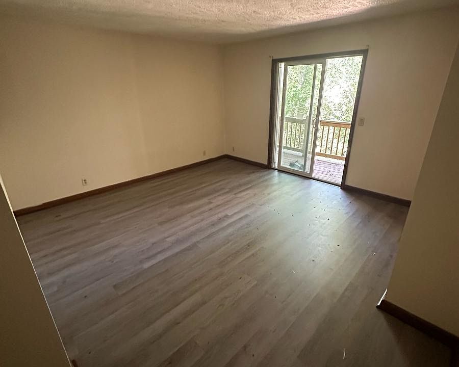 1st image of 1409 E Iron Ave #202-B