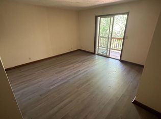 1409 E Iron Ave #202-B, Salina, KS 67401