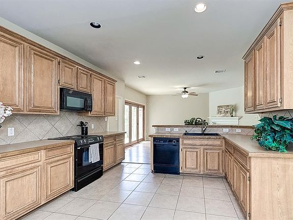 3rd image of 4614 Red Lake Ln