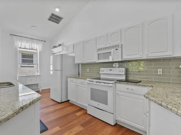 561 Boxwood Pl, Saint Augustine, FL 32086