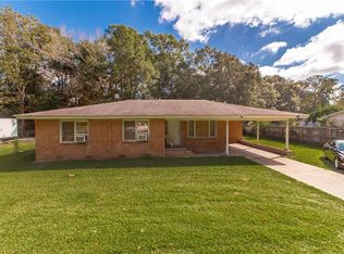 1304 N Cherry St, Hammond, LA 70401