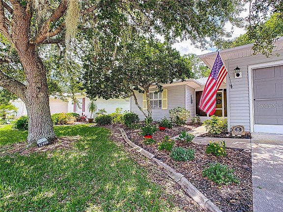 2nd image of 32908 Enchanted Oaks Ln