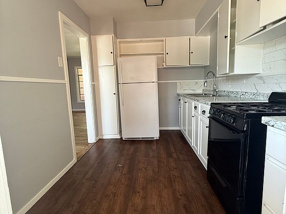2nd image of 2101 S College Ave APT 4