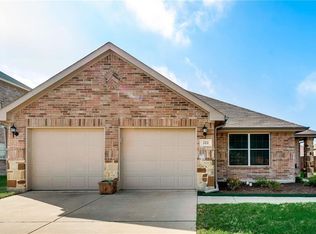 222 Stable Dr, Waxahachie, TX 75165