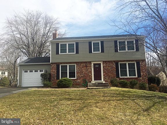 4th image of 2623 Viking Dr
