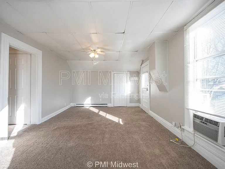 156 W Main St #C — Photo 10