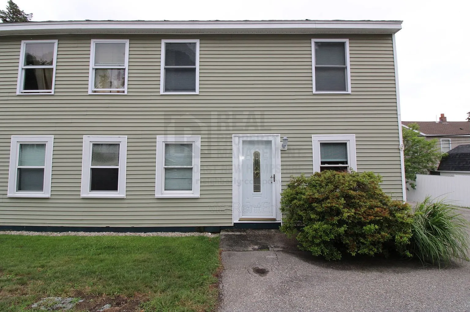 4 bed, 2.0 bath, $2,950 — Photo 1