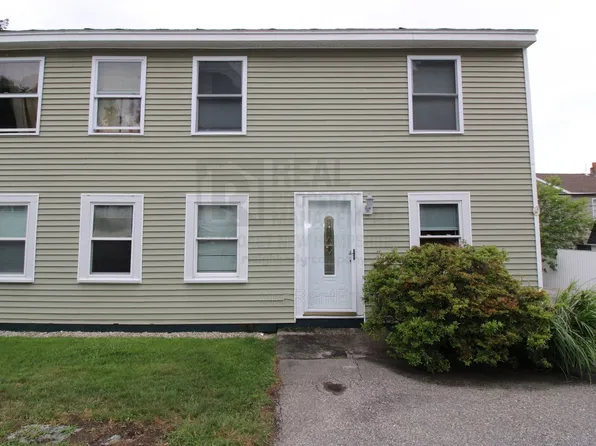 4 Bicknell St, Kittery, ME 03904
