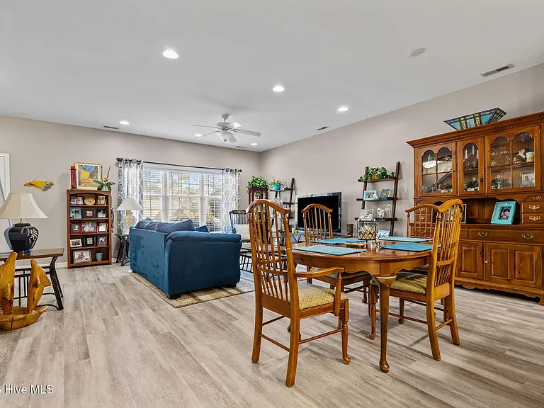 101 Ole Field Cir #C — Photo 6