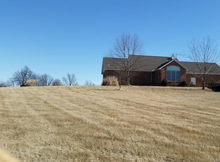 6960 Triple Lakes Ln, Millstadt, IL 62260
