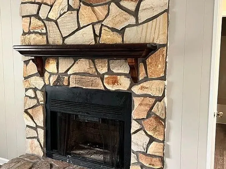 2201 Houston Ave — Photo 8