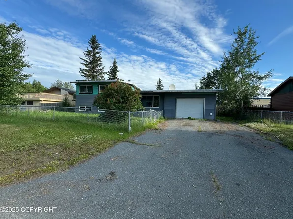 5611 Radcliff Dr, Anchorage, AK 99504