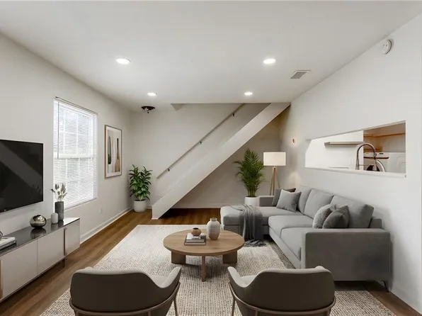 1358 Surrey Ln SW, Marietta, GA 30008