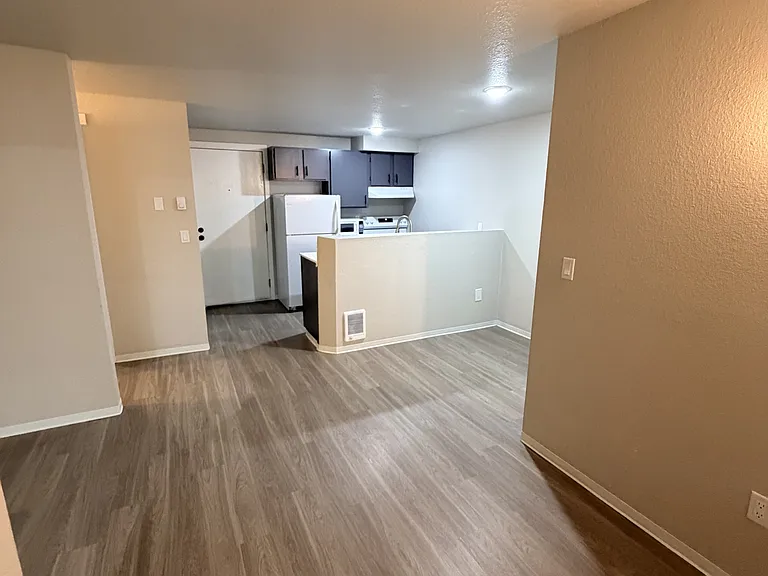 Cedar Apartments — Photo 34