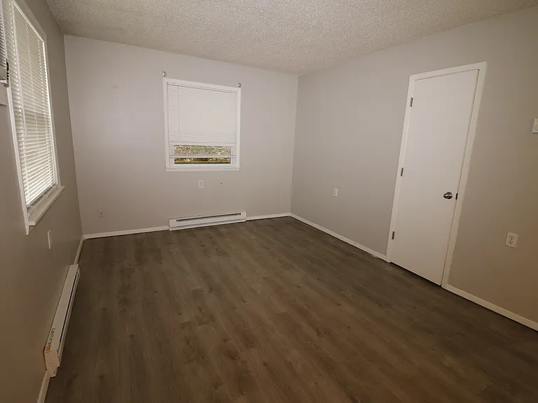 23053 Main St #13 — Photo 2
