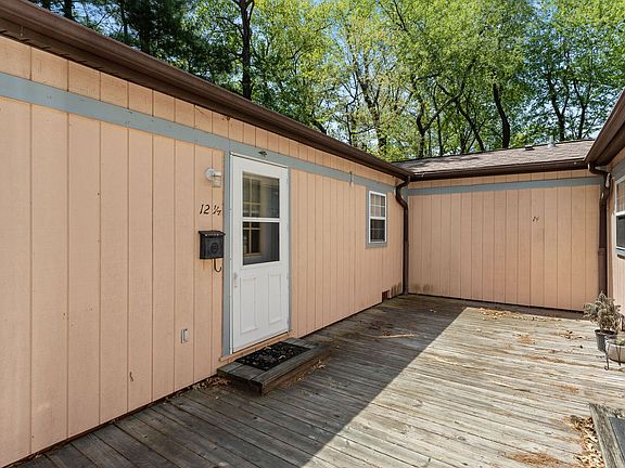 2nd image of 12-18 Mardell Cir #2B-2BA-824SQFT