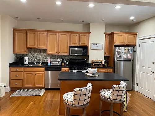 180 L St #1 Photo 1