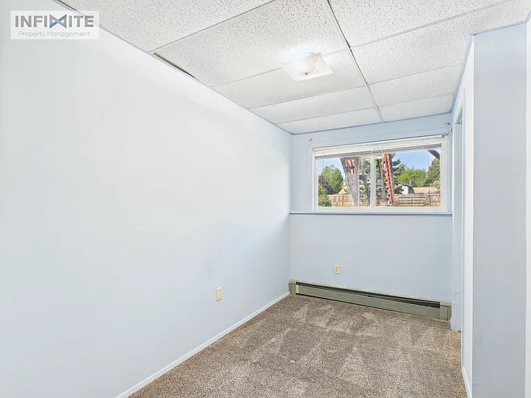 323 N 16th Ave — Photo 10
