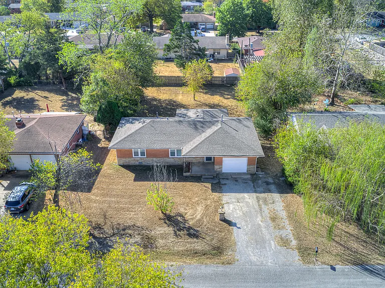 4007 Morgan Ave — Photo 34