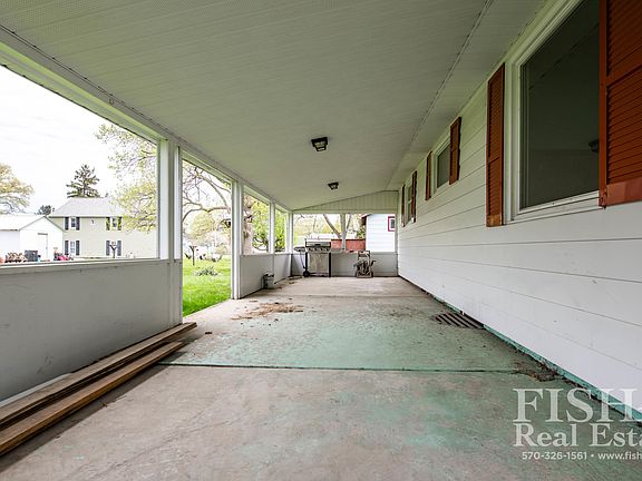 3rd image of 111 & 109 Carpenter St