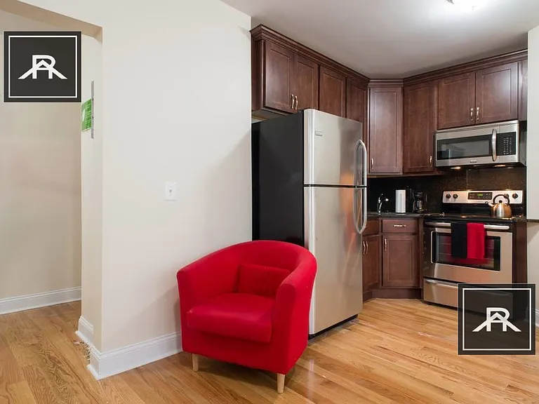 240 Kelton St #4 — Photo 7