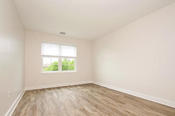 2nd image of 22 New Derby St #305R