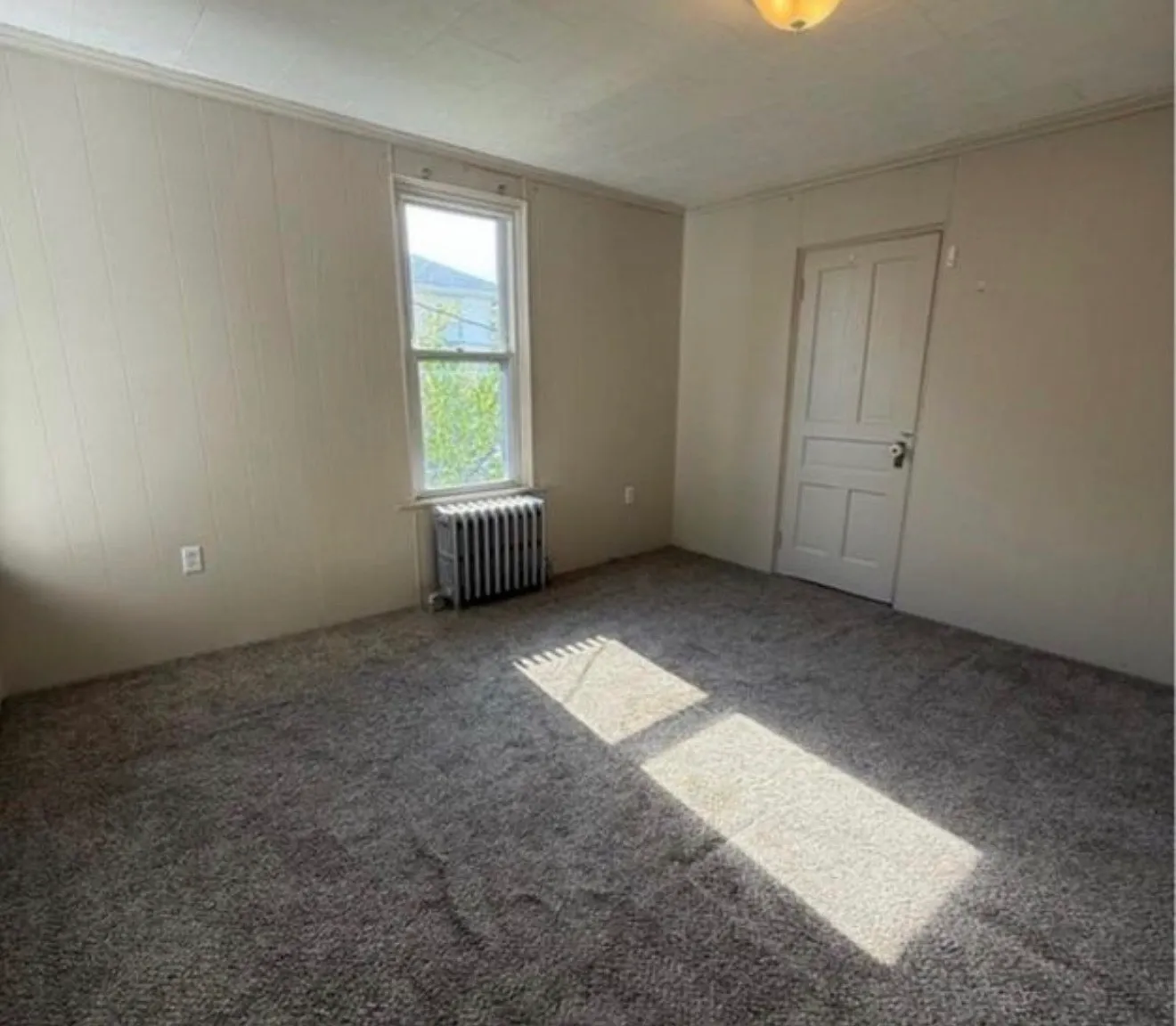 1 bed, 1500 sqft, $650 — Photo 1