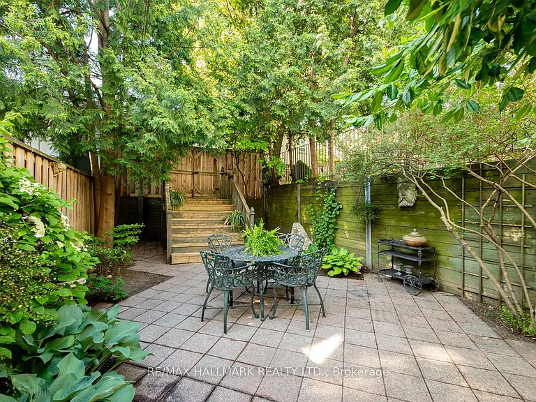 101 Pears Ave — Photo 33