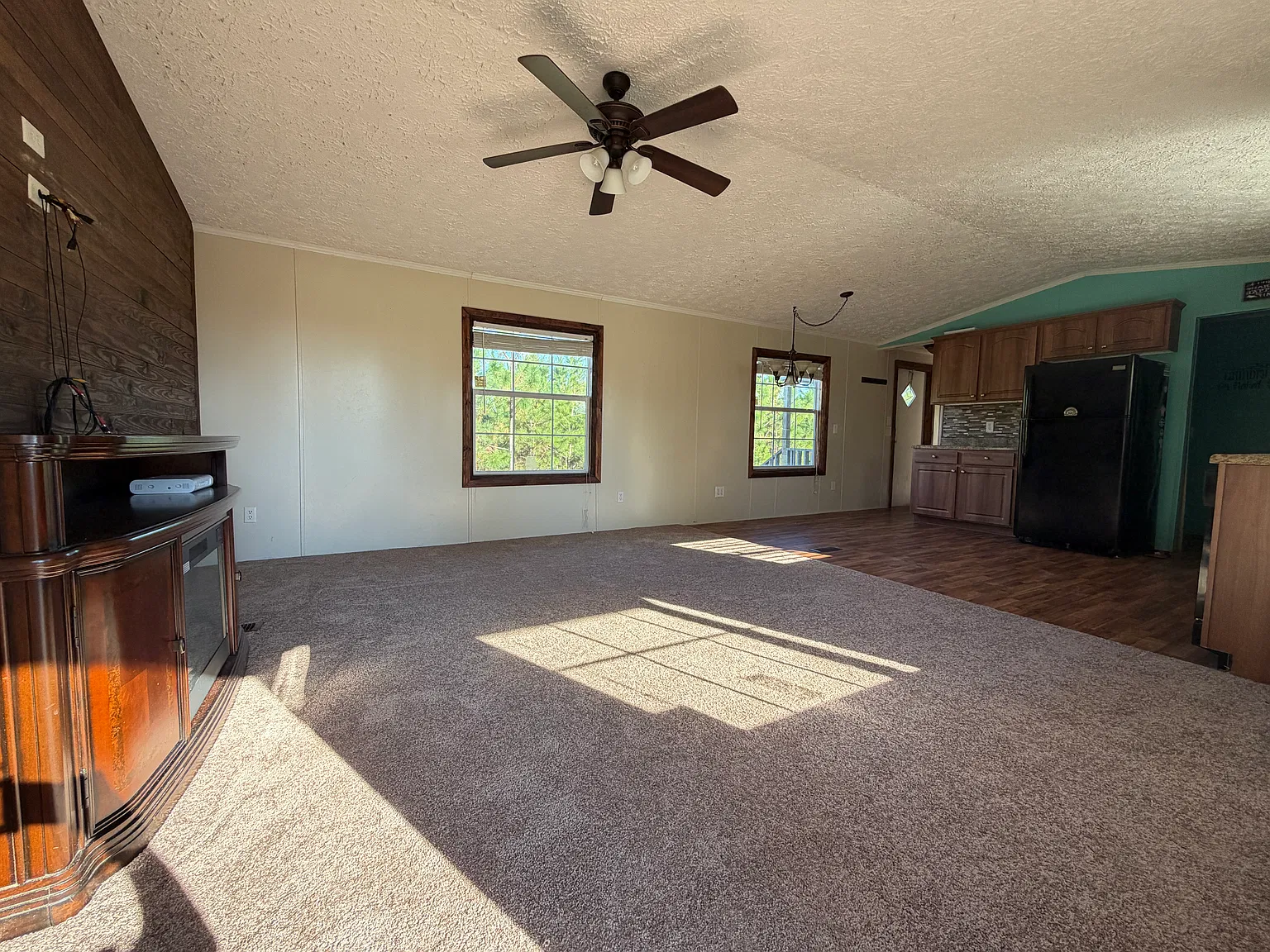 3 bed, 1152 sqft, $1,350 — Photo 4