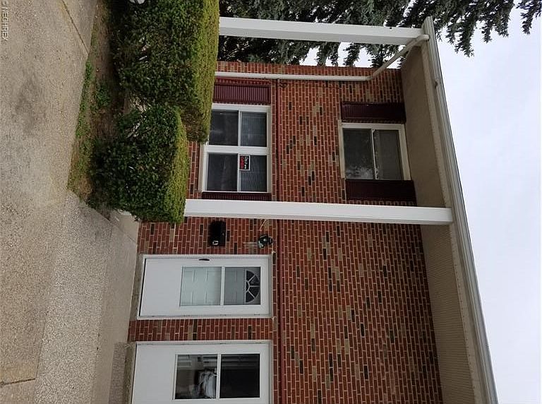 1st image of 1010 Kingsway Dr APT A
