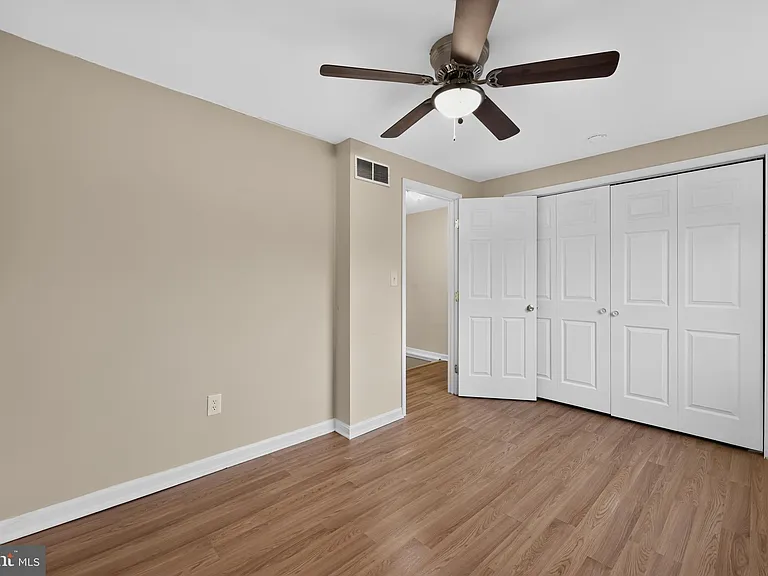 8700 Calvert Cliff Ct — Photo 11