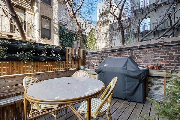 Rented by Compass | media 2