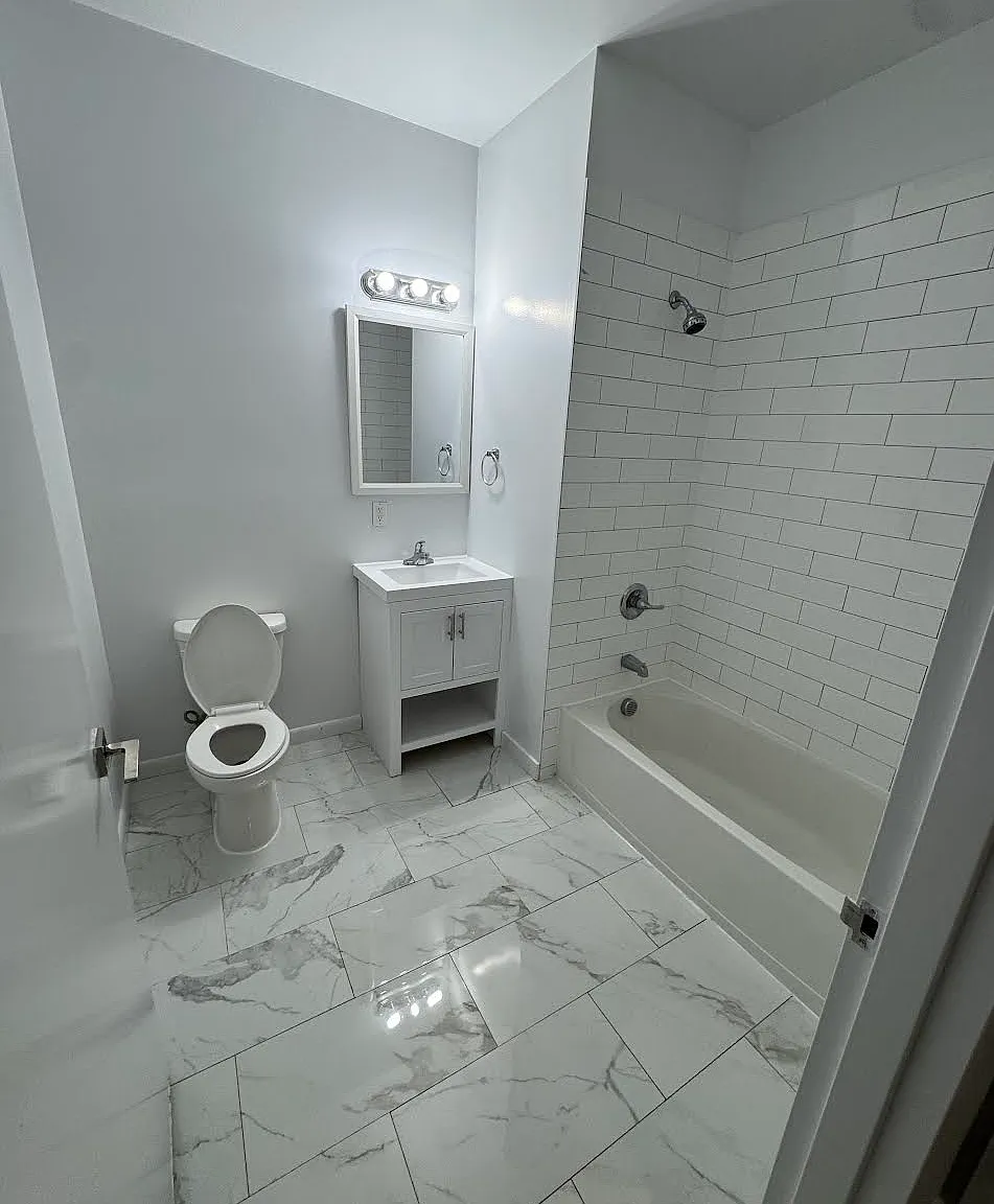 1 bed, $1,718 — Photo 4