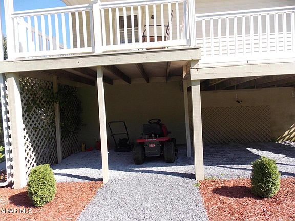 5th image of 204 Richards Dr